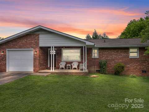 158 Fisher Road, Brevard, NC 28712
