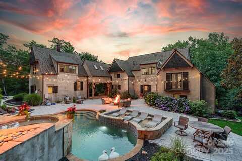 3587 Ridgetop Road, Sherrills Ford, NC 28673