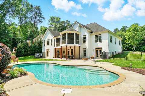 167 Logan Crossing Drive, Davidson, NC 28036