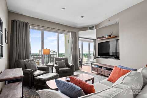 333 W Trade Street, Charlotte, NC 28202