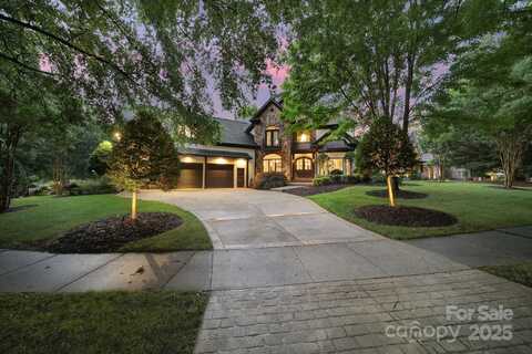 8016 Pemswood Street, Charlotte, NC 28277