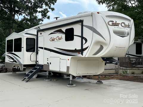 104 Cardinal Drive, New London, NC 28127