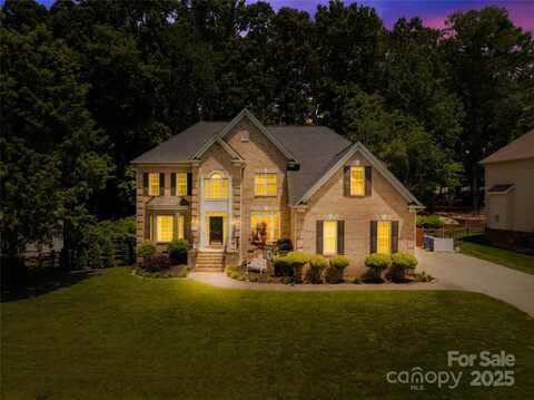 122 Laurel Glen Drive, Mooresville, NC 28115