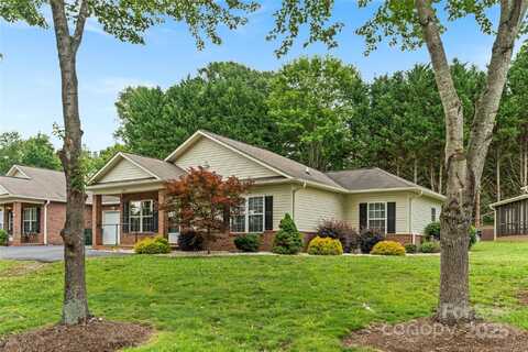 2561 26th Avenue NE, Hickory, NC 28601