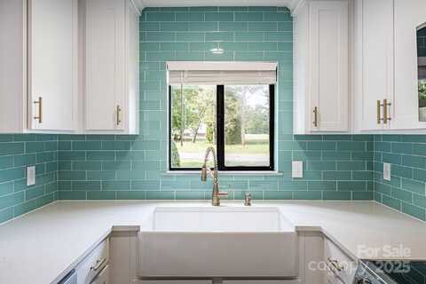 712 Mallard Head Lane, Mooresville, NC 28117