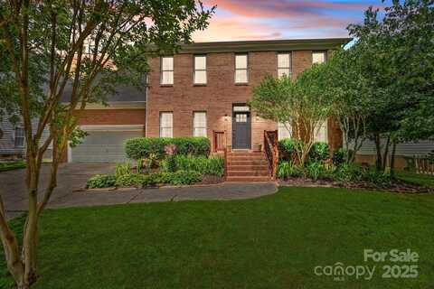 16028 Cranleigh Drive, Huntersville, NC 28078