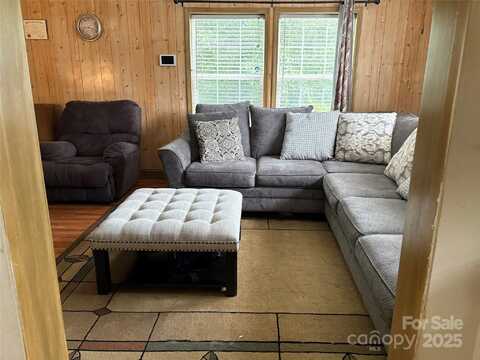 212 W Bingham Street, Statesville, NC 28677