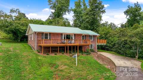 6294 Southlake Drive, Hickory, NC 28601