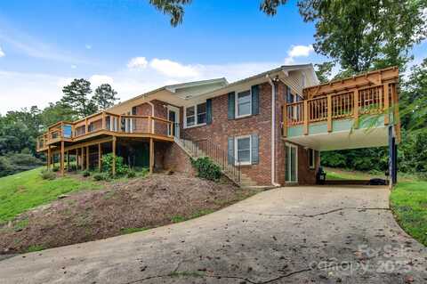 6294 Southlake Drive, Hickory, NC 28601