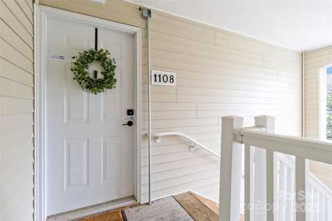1108 Plaza Walk Drive, Charlotte, NC 28215