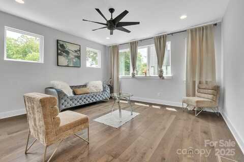 1933 W Trade Street, Charlotte, NC 28216