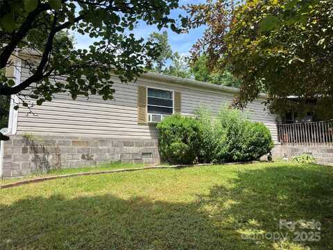 6785 Cobbs Place, Connelly Springs, NC 28612