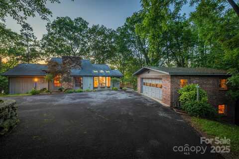 4749 16th Street Drive NE, Hickory, NC 28601