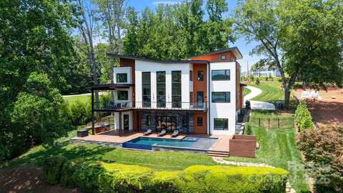 5930 Midsomer Road, Charlotte, NC 28214