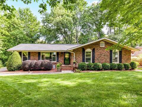 13617 Lake Bluff Drive, Matthews, NC 28105