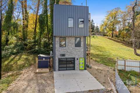 28 Carrick Lane, Brevard, NC 28712