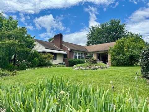 801 Beverly Circle NE, Lenoir, NC 28645