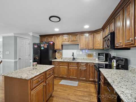 2200 Peninsula Avenue, Shelby, NC 28150