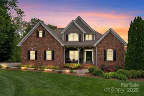 230 Fairway Falls Road, Mills River, NC 28759