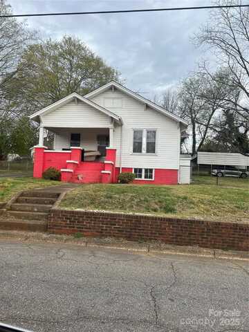 325 N Caldwell Avenue, Newton, NC 28658