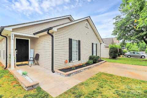 5804 Fairchase Avenue, Charlotte, NC 28269