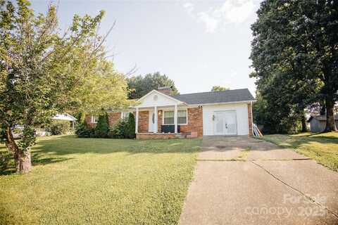 98 Long Street, Marion, NC 28752