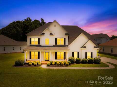 112 Doyle Farm Lane, Mooresville, NC 28115