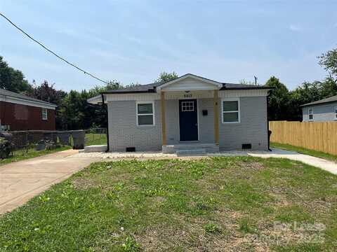 2613 Dundeen Street, Charlotte, NC 28216