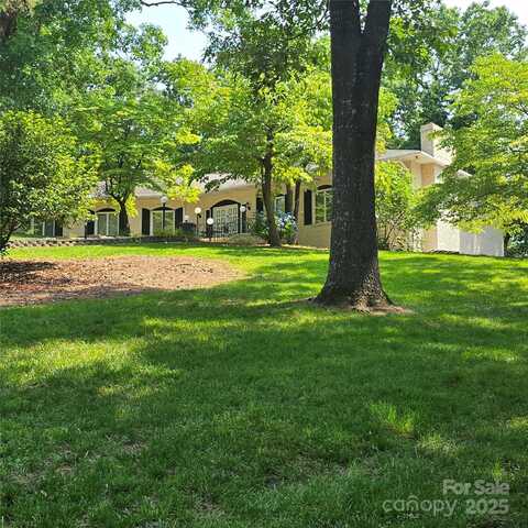 695 Knollcrest Drive NE, Concord, NC 28025