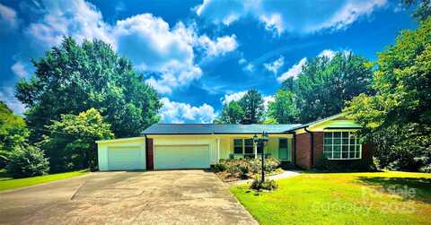 2405 Forrestbrook Drive, Kannapolis, NC 28083