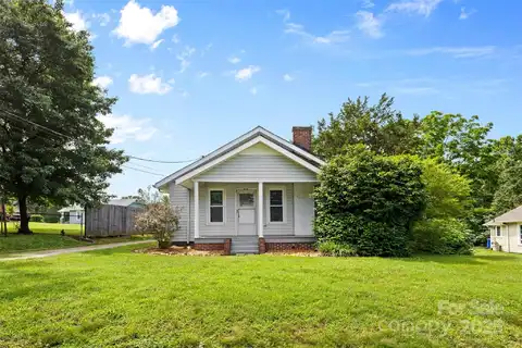2519 2nd Avenue SW, Hickory, NC 28602