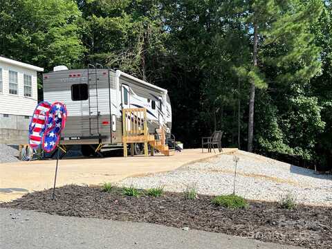 207 Cardinal Drive, New London, NC 28127
