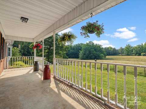 1238 Carl Allen Road, Edgemoor, SC 29712