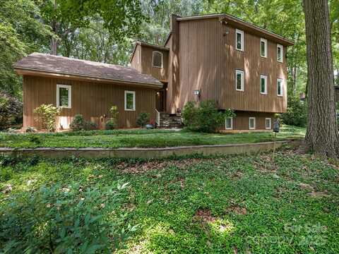 3310 Windbluff Drive, Charlotte, NC 28277