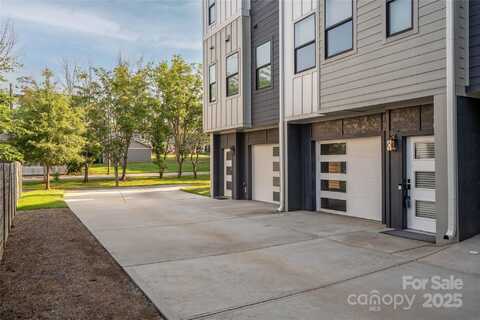 2011 Hamorton Place, Charlotte, NC 28205