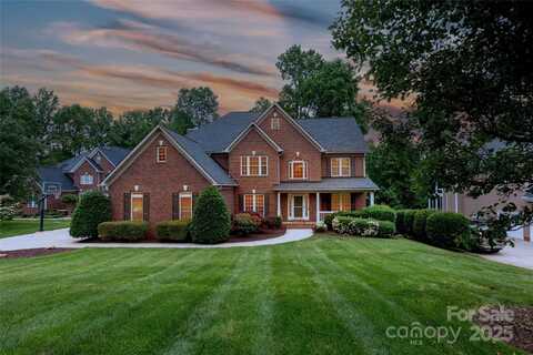 132 Parkside Lane, Mooresville, NC 28117