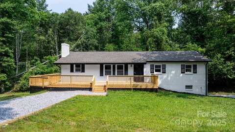 520 Hickory Avenue, Hudson, NC 28638