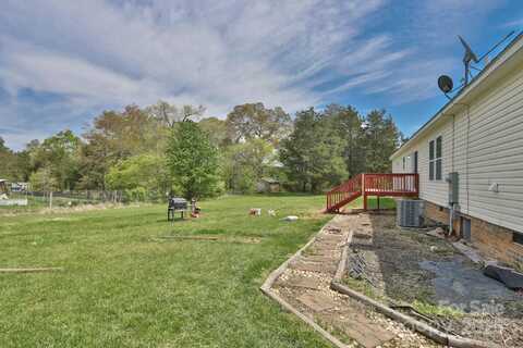 3006 Church Music Road, Boonville, NC 27011