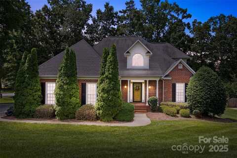 803 Woodmoore Lane, Kannapolis, NC 28081