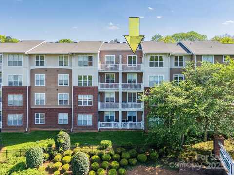 1000 E Woodlawn Road, Charlotte, NC 28209