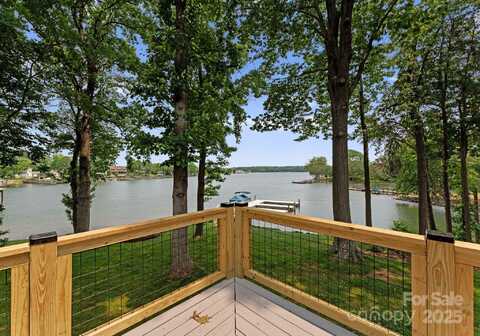 5075 Lakeview Circle, Sherrills Ford, NC 28673