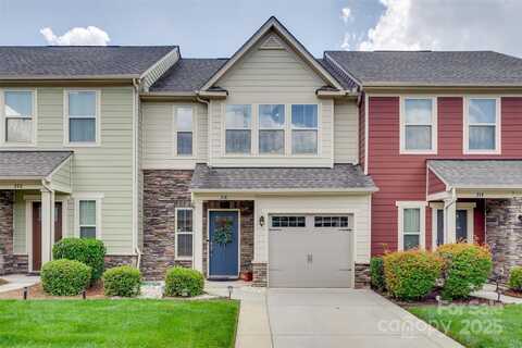 318 Willow Wood Court, Matthews, NC 28104