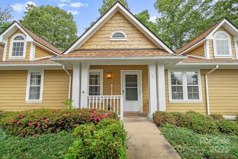 702 Woodlea Court, Asheville, NC 28806
