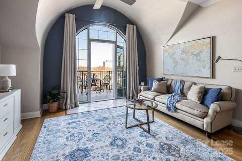 300 W 5th Street, Charlotte, NC 28202