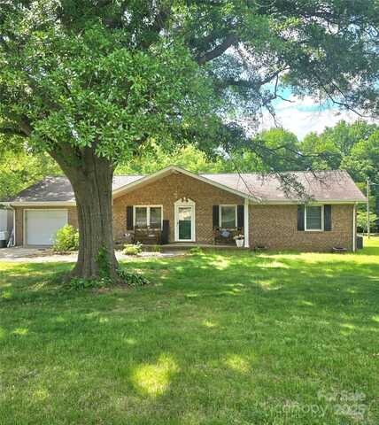 6573 Weldon Circle NW, Concord, NC 28027