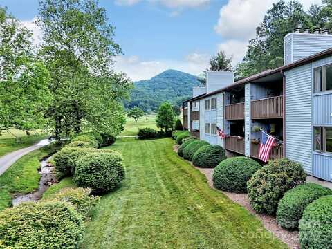 87 Willow Road, Waynesville, NC 28786