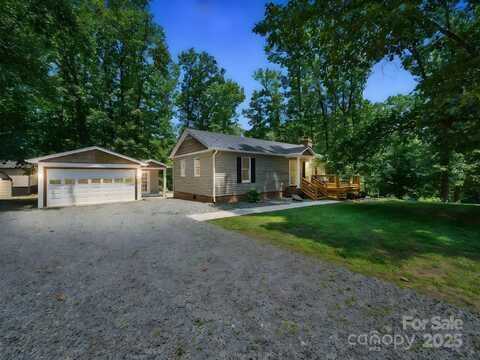 2345 Stallings Road, Matthews, NC 28104