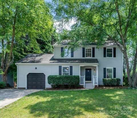 9513 Saddle Run Trail, Charlotte, NC 28269