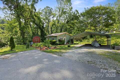 32 Roberts Street, Fletcher, NC 28732