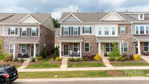 5440 Kinsbridge Drive, Charlotte, NC 28227
